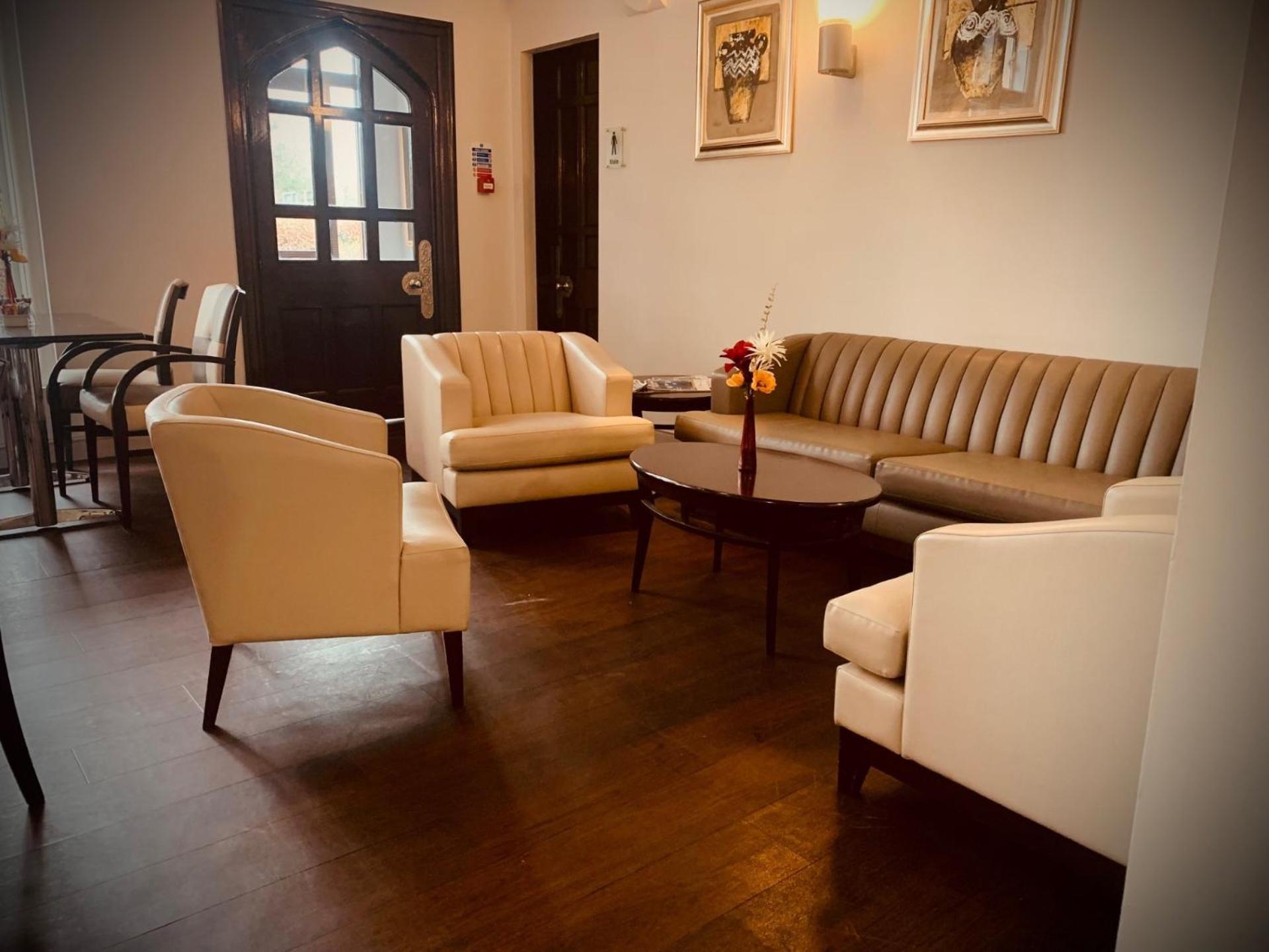 הייוורדס הית' The Birch Hotel מראה חיצוני תמונה